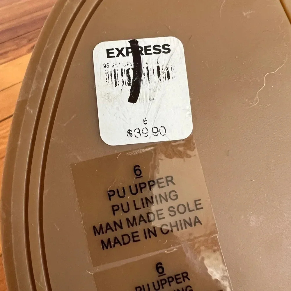 Express Sandals - Picture 5 of 8